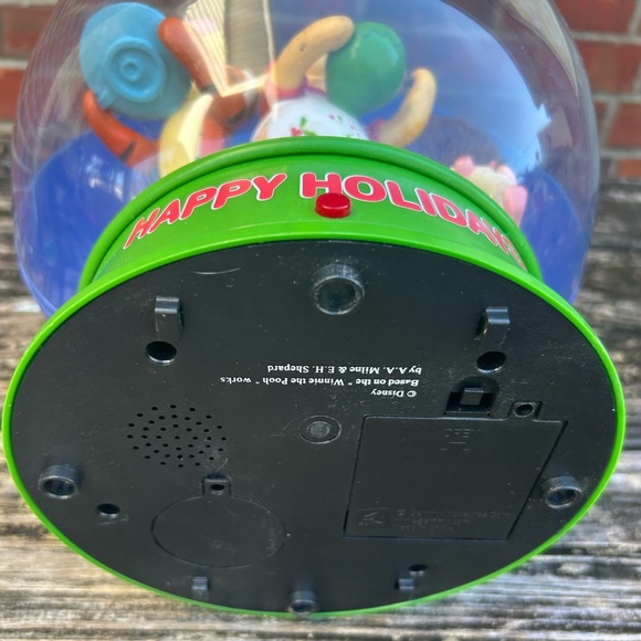 Disney Christmas Winnie The Pooh Musical Air Blown Snow Globe See Note: - Picture 8 of 10